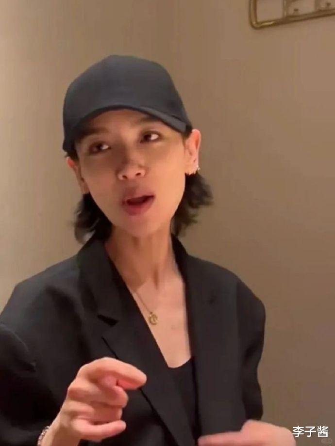 TVB第七期训练班艺员聚会,刘恺威罕见出镜,梳着大背头依然帅气