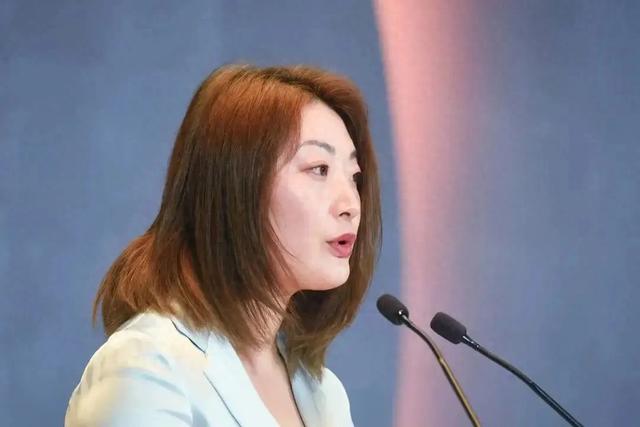 不必同情宗馥莉,她只是犯了多数二代的通病“自我”