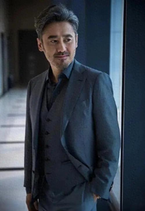 陈昱霖:做了吴秀波7年小三，被他亲手送进监狱，出狱后高调晒儿子