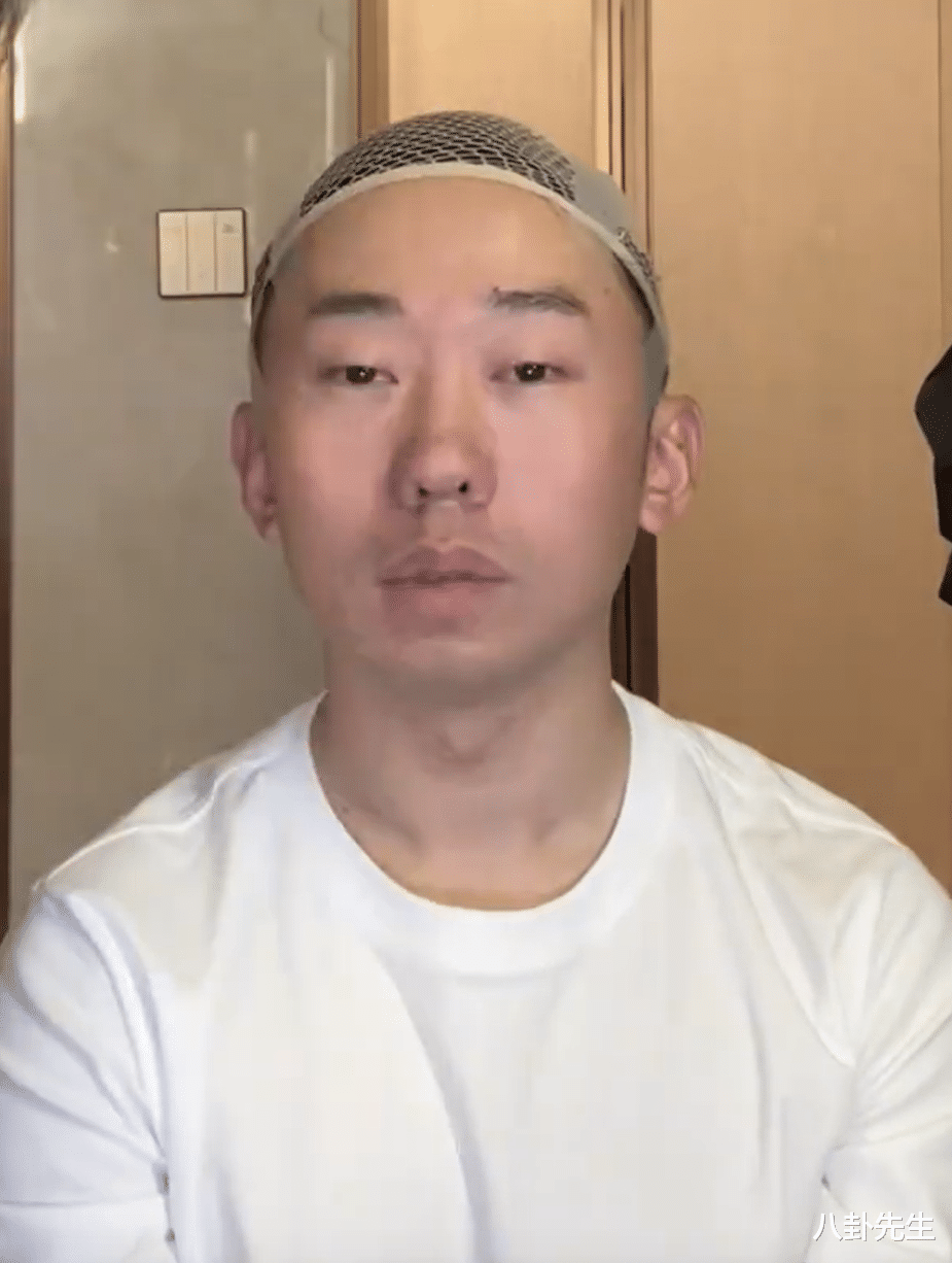 杨迪挑战爆改,妆后颜值不输男爱豆,但网友评价两极化