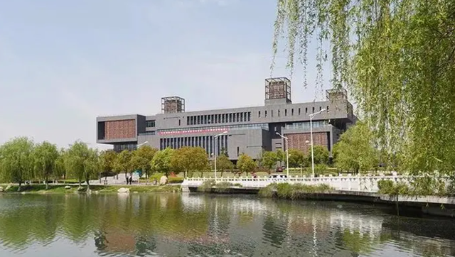 最受国家电网青睐的8所大学,最后一所很普通,上岸率却很高