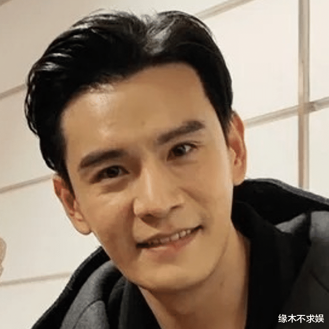 经超小李琳恶评升级!43岁小李琳被指不如女粉丝,经超动作惹质疑