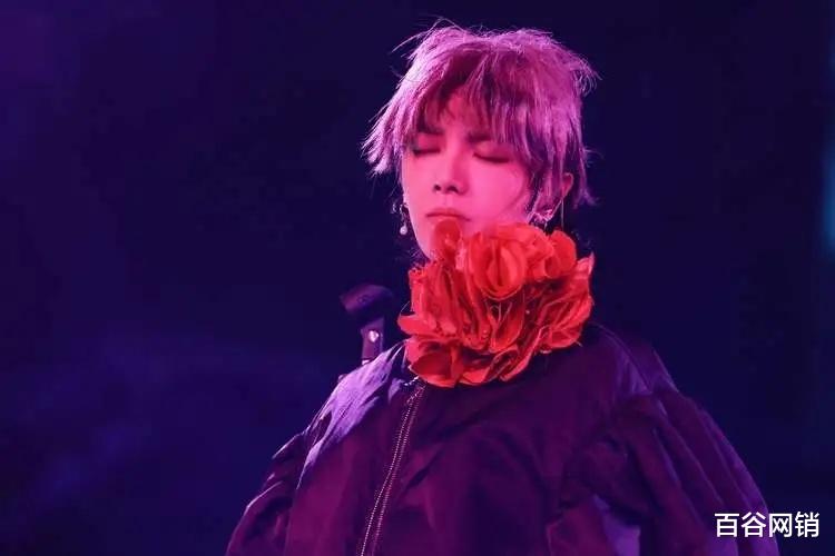 为何华晨宇歌曲很少人会唱，但他的影响力却处于乐坛巅峰？