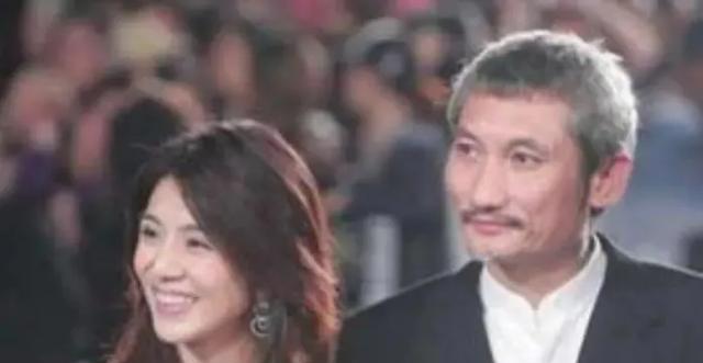 干爹“被娱圈玩坏了?他们为何要当人梯”