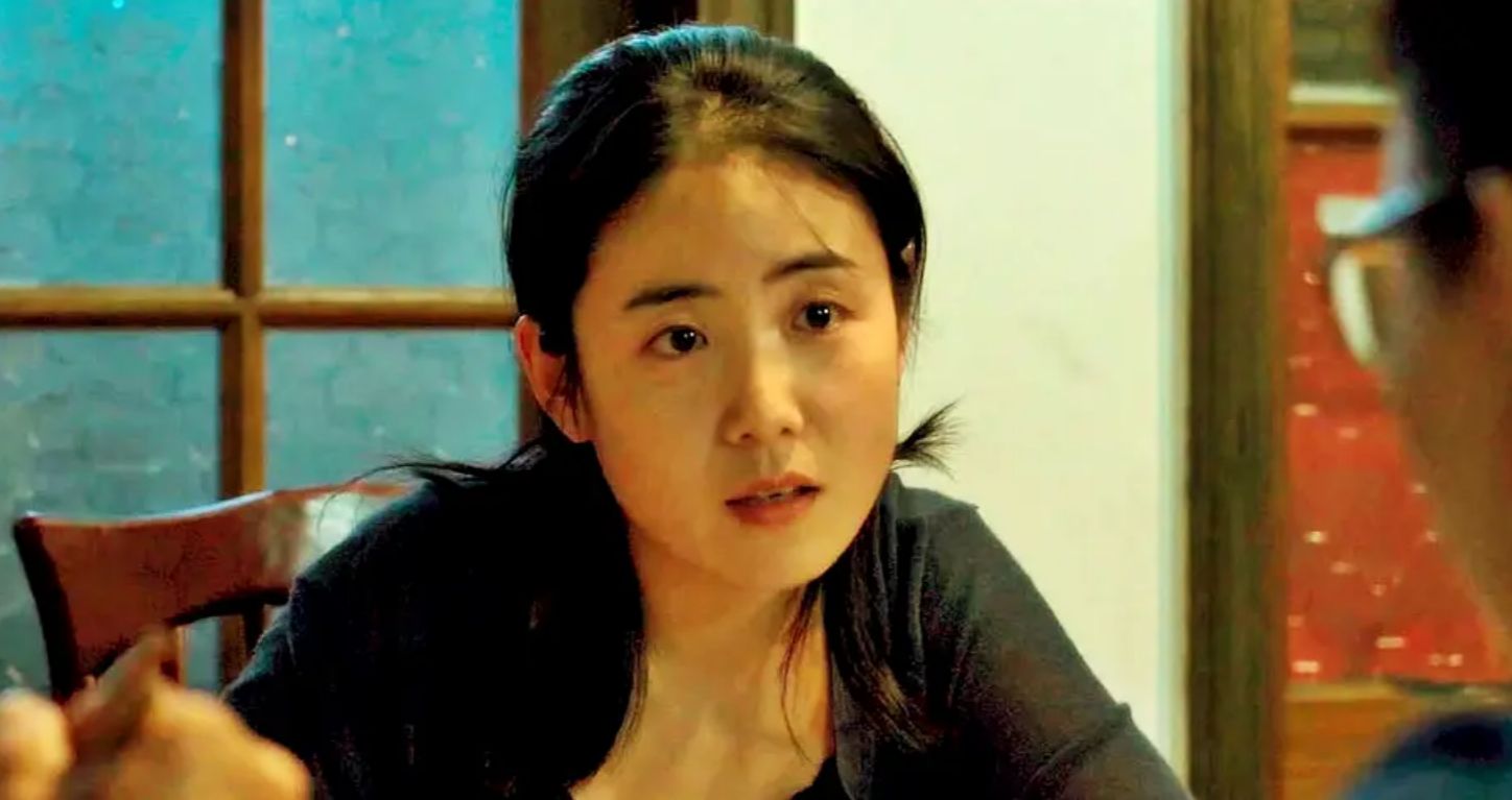 她因长得漂亮被赵本山相中,不愿接受潜规则遭雪藏,如今怎样了?