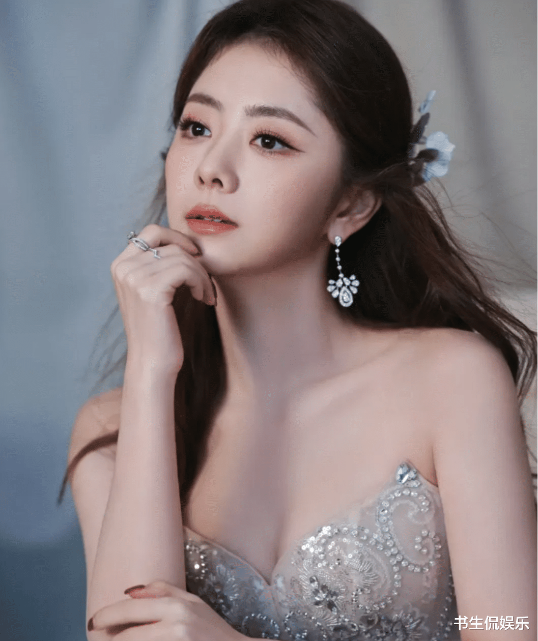 谭松韵，今天金鹰节的造型好美，妥妥的公主！