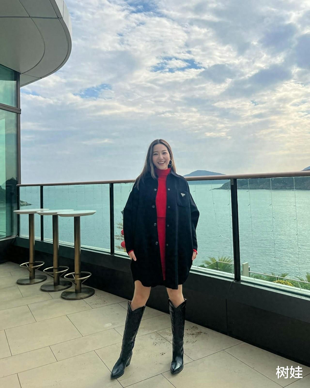 汪圆圆晒豪宅海景照,与陈小春胡杏儿为邻,家翁在同小区买了19套