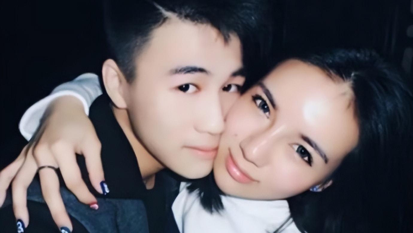 何猷君旧爱再度怀孕，大秀孕肚自爆做单身妈妈，33岁离婚两次育一子