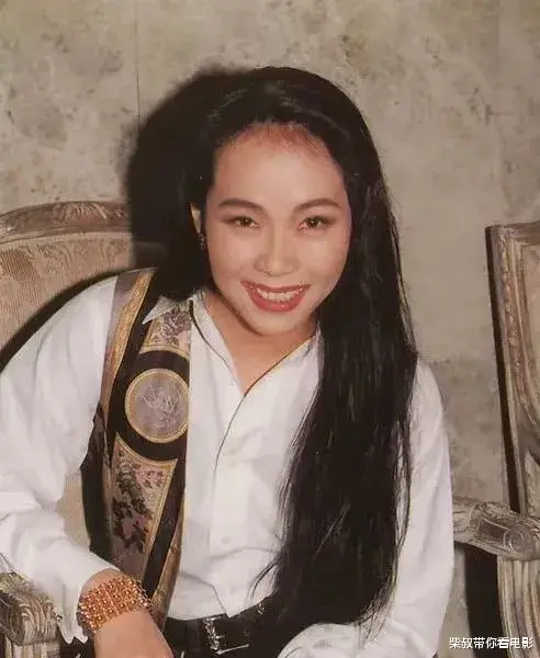 61岁叶童,被丈夫多次背叛,却不离婚,如今活出世人羡慕的样子