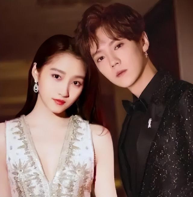 谈了8年该领证了!关晓彤发胖臃肿被疑怀孕,全网开始催婚