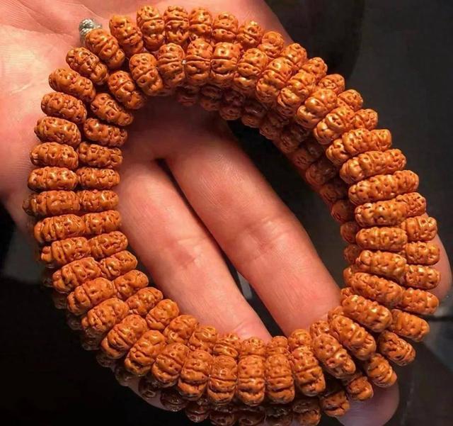 文玩深度探索：金刚菩提的纹理美学与文化意涵