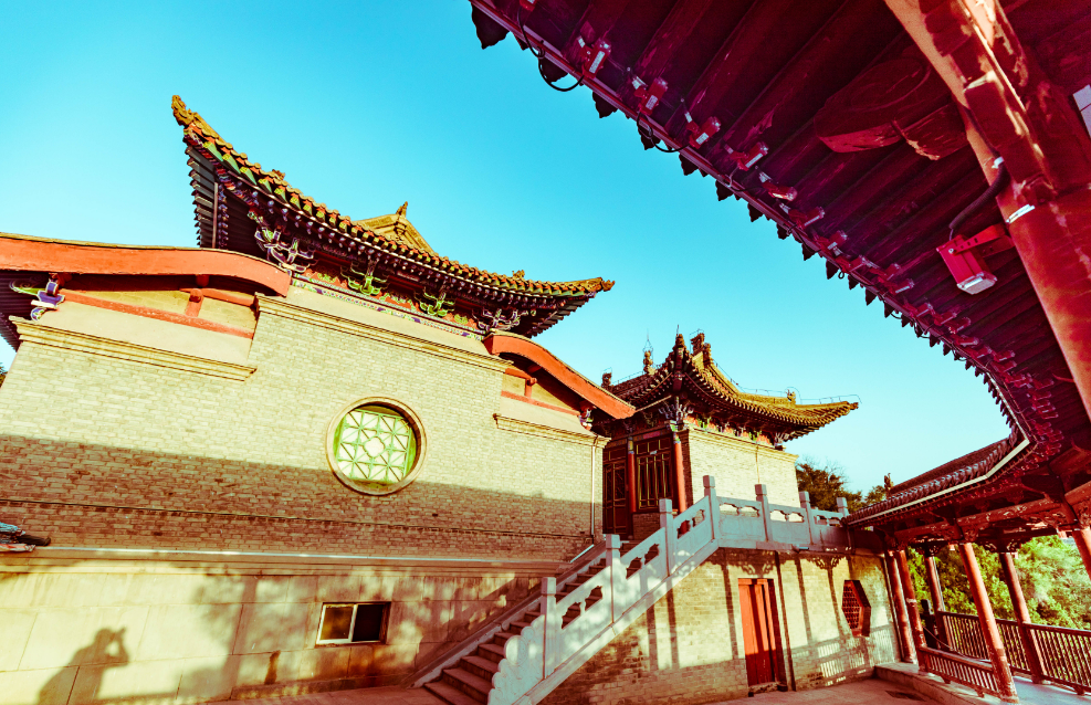 上海一家去兰州旅游,吃饭点7个菜,结账时确认三遍,以为看错了