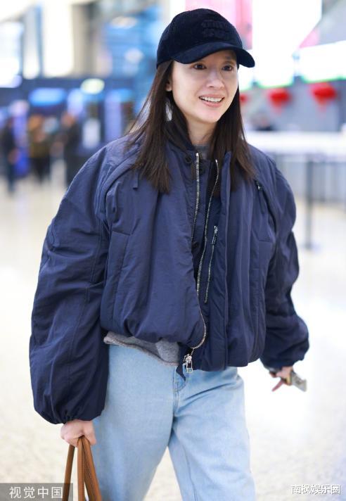 看了44岁董洁的活动生图,彻底没有容貌焦虑了!