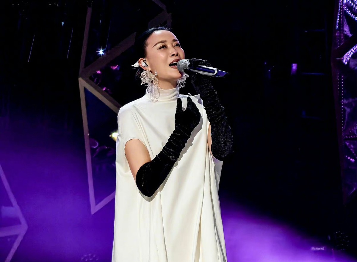 那英被国家一级演奏员点评,言辞犀利,真是一点脸面都不给留