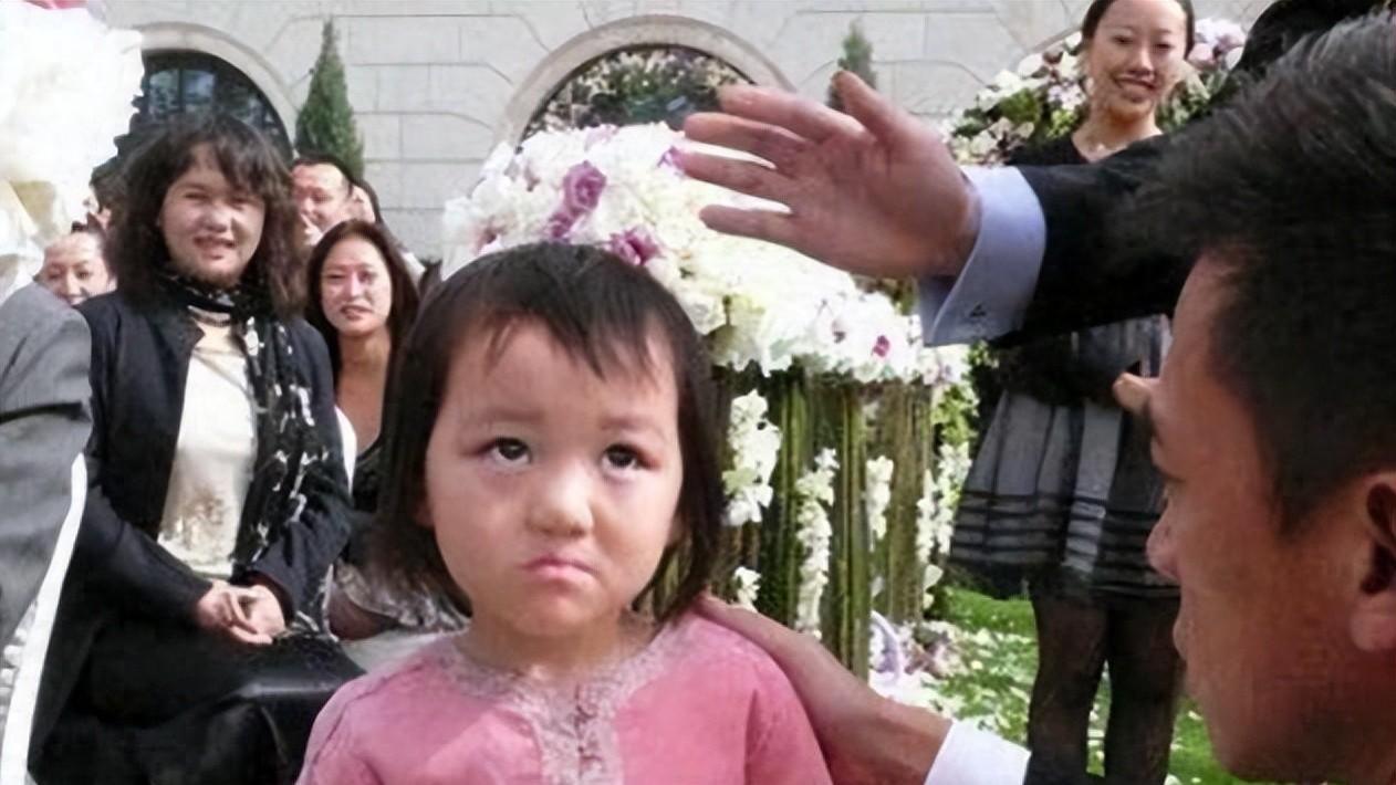 生下缺陷孩子的5位明星，个个有钱却让人同情，最后两位遗憾离世