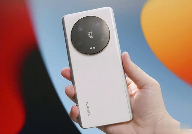 十月换机高峰期,高端旗舰手机如何选?看这三款就对了