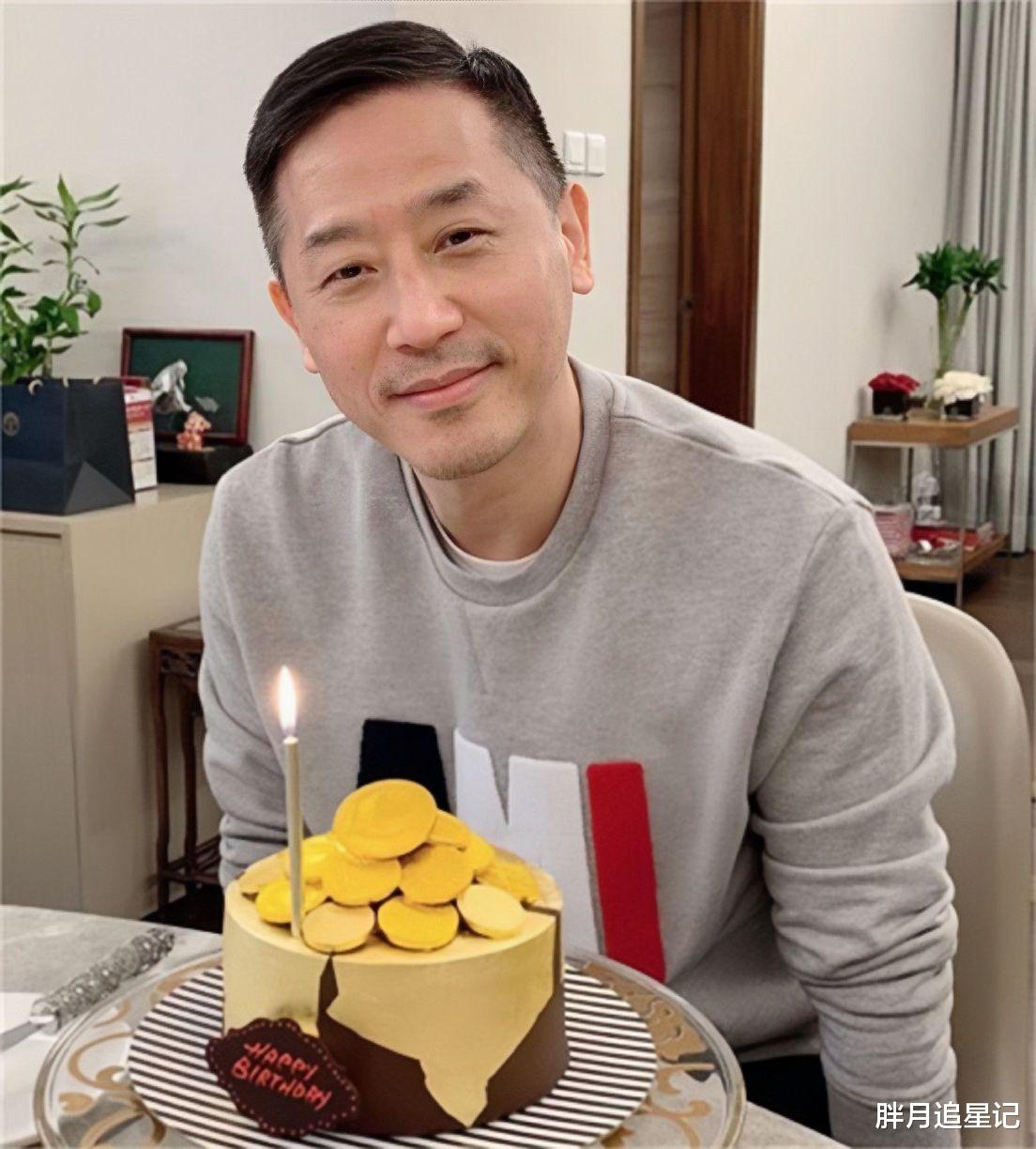 21年了，那个要为张国荣终身不娶的唐鹤德，他做到了吗？