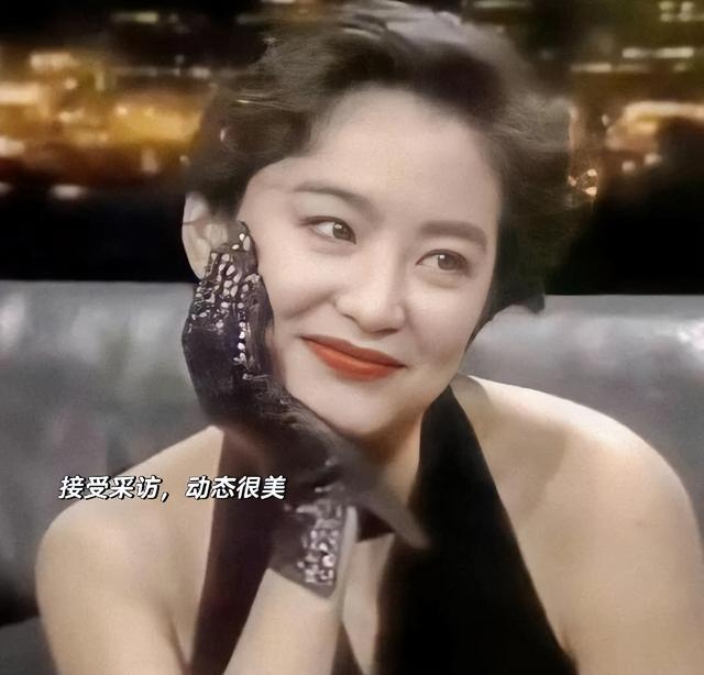 看了69岁林青霞和73岁刘晓庆的近照,才发现:绝色和漂亮的区别