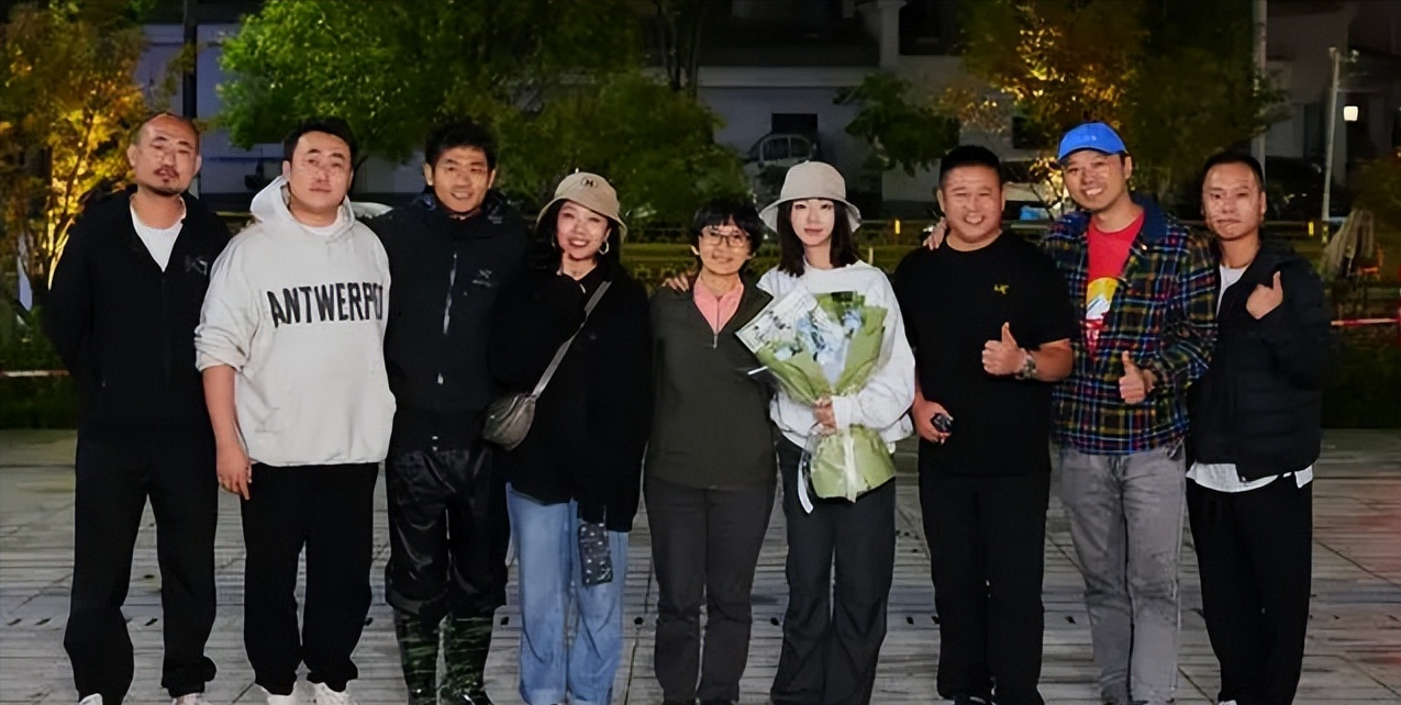 吴谨言挺着孕肚“骑虎难下”：证据越来越多，生怕成为第二个张檬