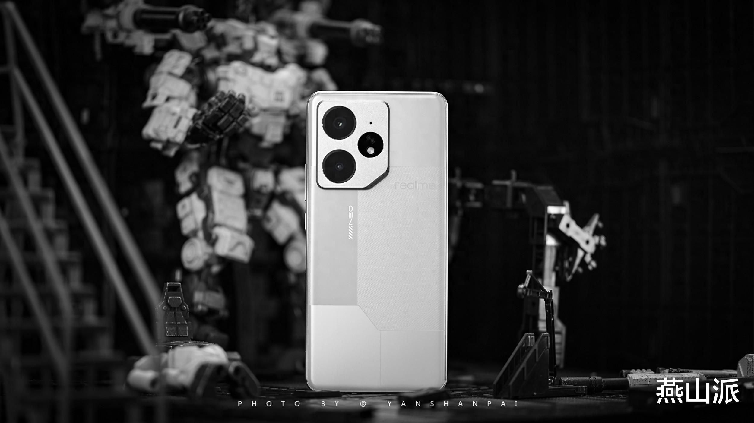 能打原神的充电宝,真我 Neo7星舰版上手体验