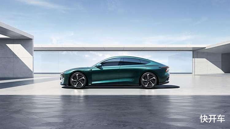 一款车居然能集齐这么多反人类设计，我是服气的！