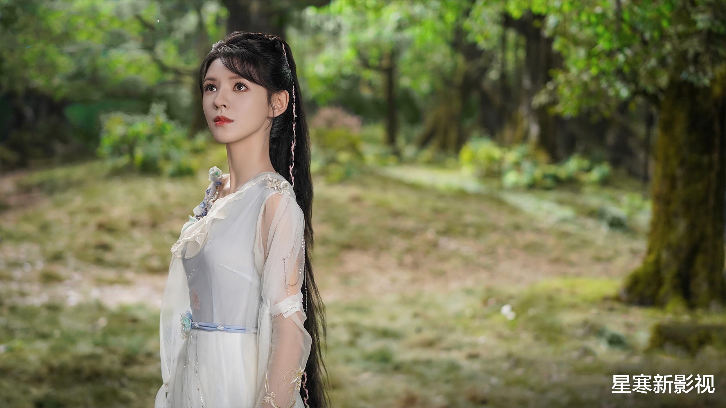 《斗罗大陆2》开播,冲着张予曦版小舞来的,却被比比东给圈粉了