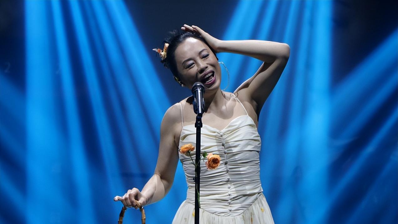 建议查查黄绮珊