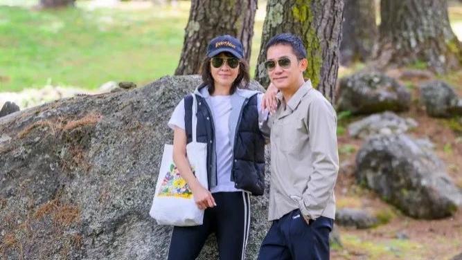 梁朝伟刘嘉玲国庆游不丹，重回结婚胜地拍美照，还换了好几套衣服