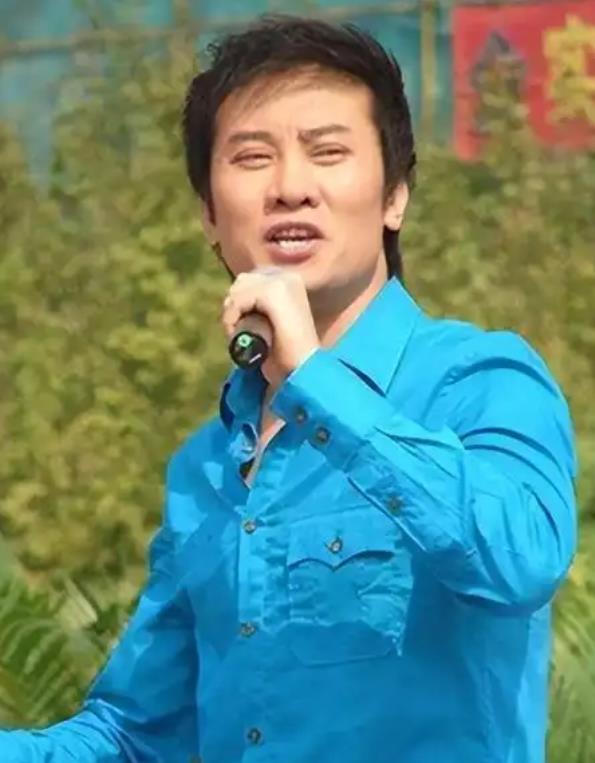 娶富婆为妻后,从铁路工人到春晚歌手,承诺永不变心的他做到了吗