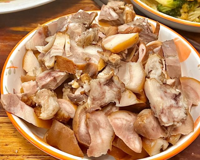 上海男子陪山东媳妇回奶奶家,看到饭后不敢动筷,网友:我也不敢