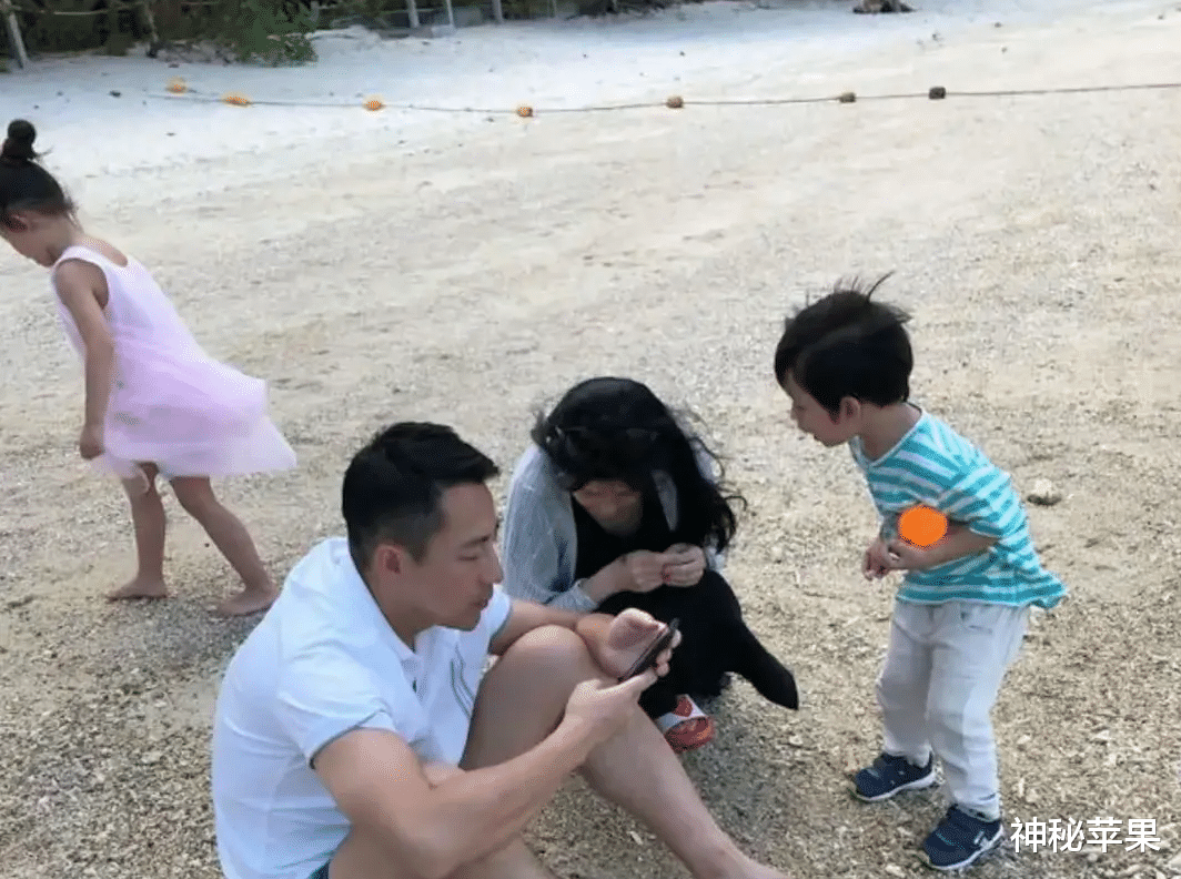 汪小菲公布活动行程，张兰爆料参加某台邀约，S俩娃出局趋势明显