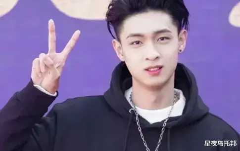 秦霄贤被曝出富二代身份造假丑闻