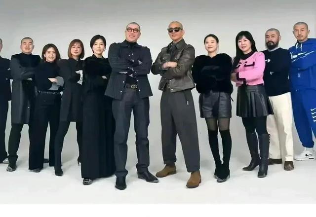 大s微表情透露婚姻实际状态，与卤蛋恩爱太刻意 婚礼现场紧挨女伴