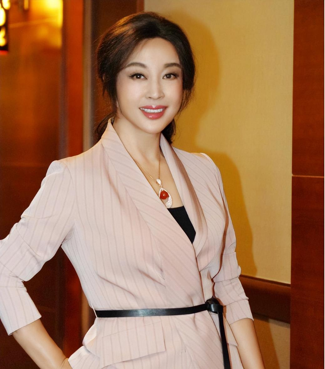 刘晓庆：有人想搞我？不好意思，你先把自己交代了吧！