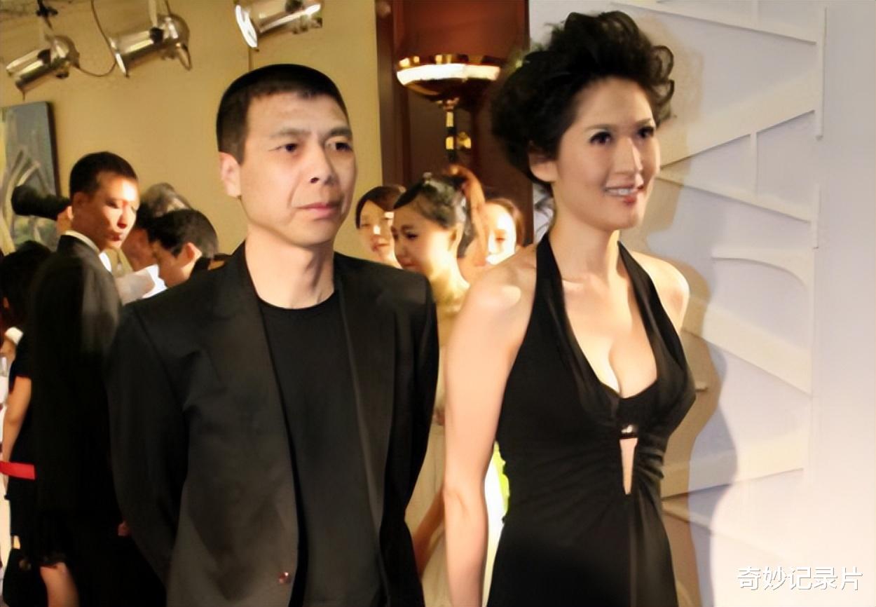 她私生活曝光：与冯小刚共度8小时，传陈红老公为她豪掷1000万？