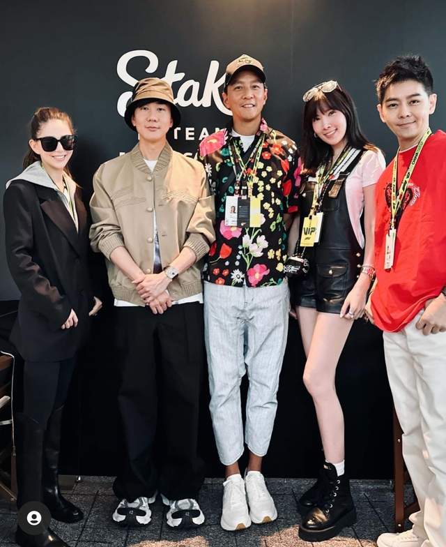 何猷君晒F1赛场照,抱4岁儿子与谷爱凌合影,赌王长孙身高瞩目