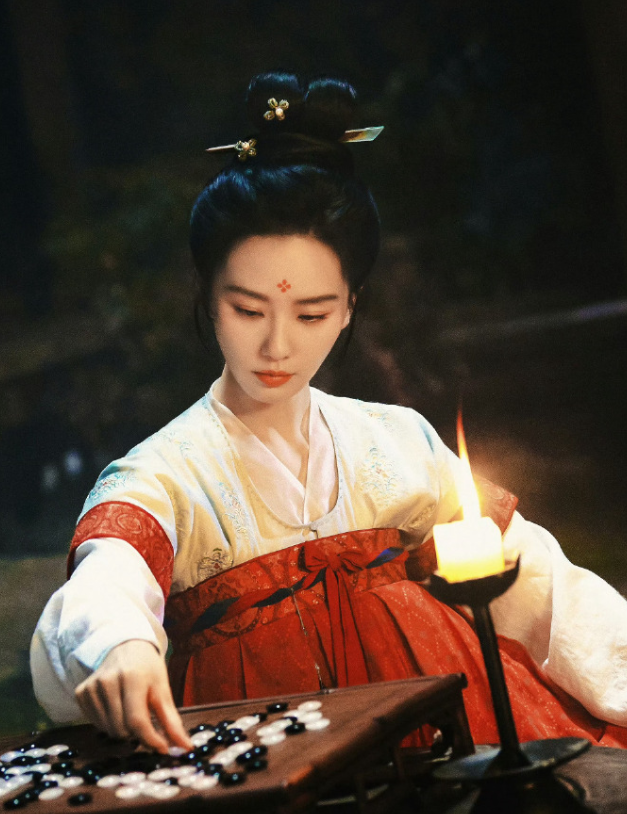 成也古偶败也古偶，火了16年还原地踏步，刘诗诗啥时候才换赛道？