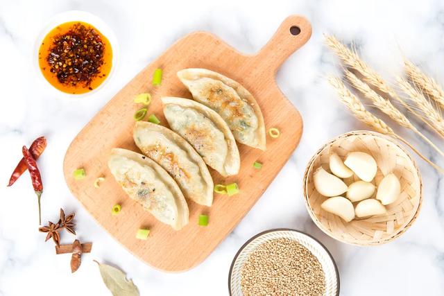 吃饭就大蒜,快乐“多一瓣”?!?