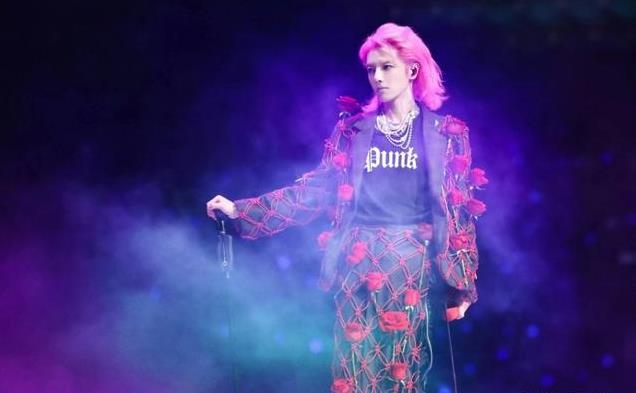 万人痛批刀郎落选“亚洲音乐奖”，田震当年的话，终于有人信了