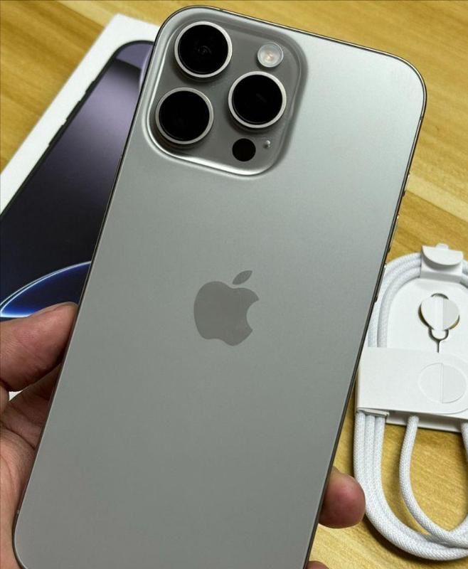 新iPhone16ProMax现最低价8700拿下准新机!