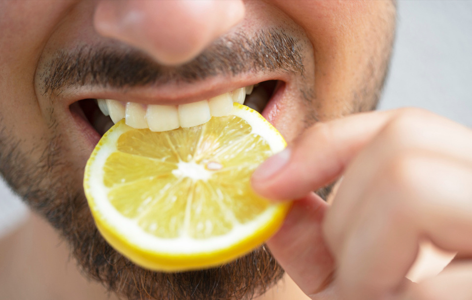 “睡眠差,多是肝火旺”,常吃6种肝喜欢的食物,清肝火,助睡眠