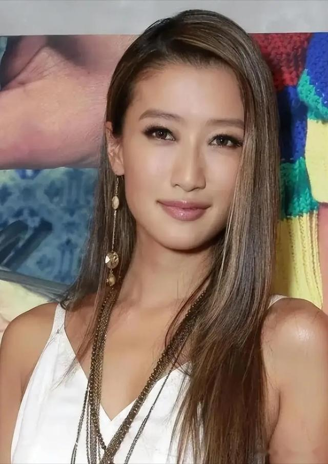 她曾一年换7次男友,风流成性未婚生女,如今42岁无人敢娶