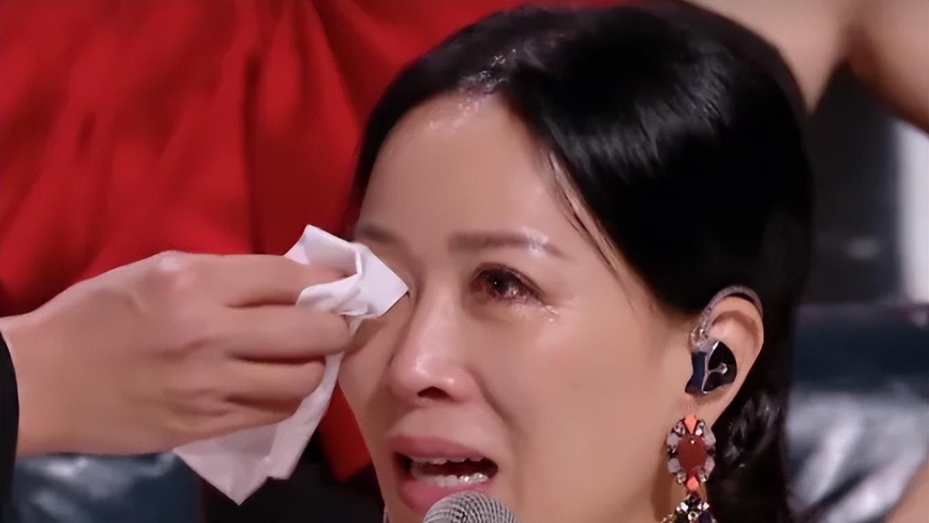 那英得了“疼起来要人命”的病，等待她的却不是同情，而是网暴