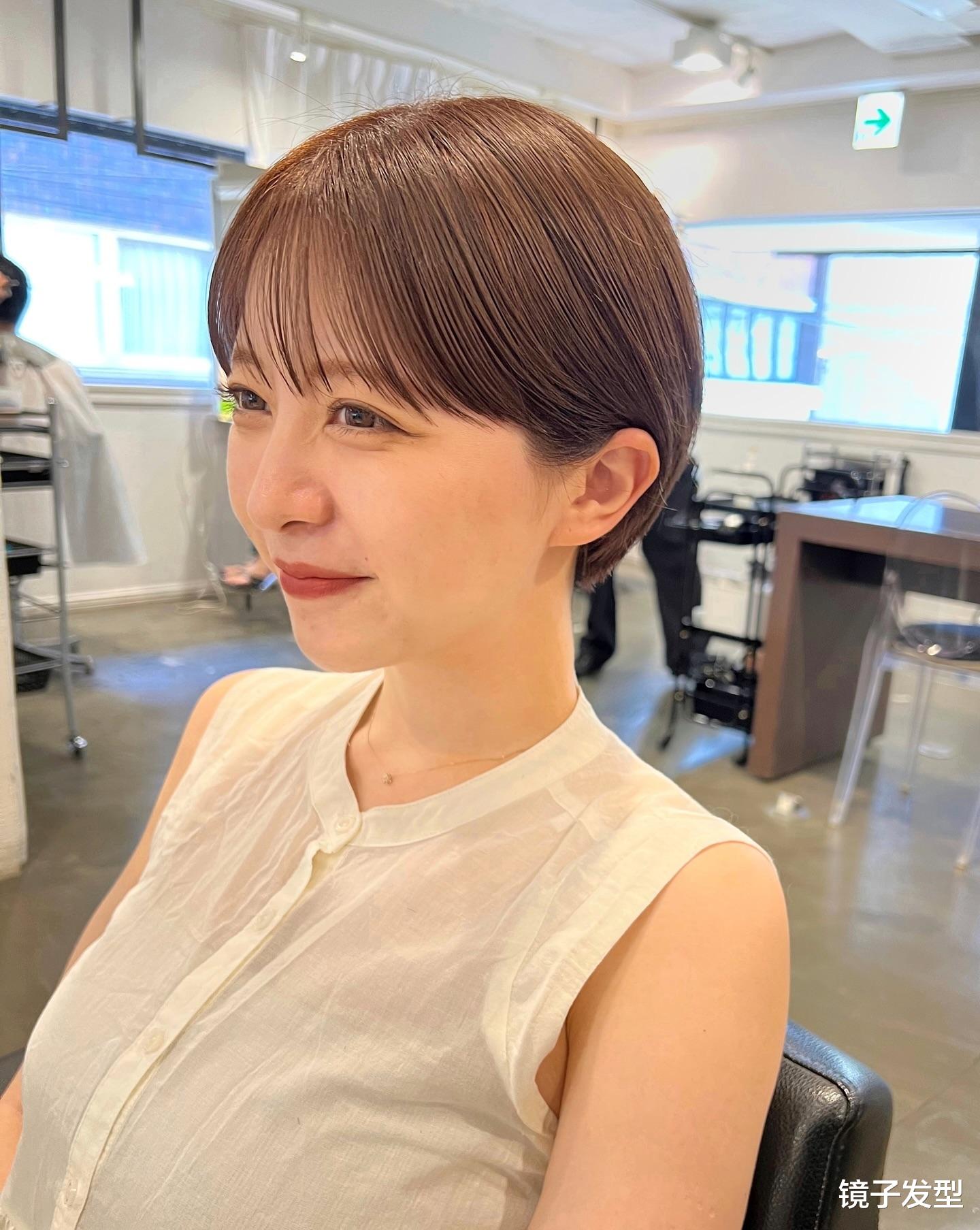 挂耳女士短发，尽显精致魅力