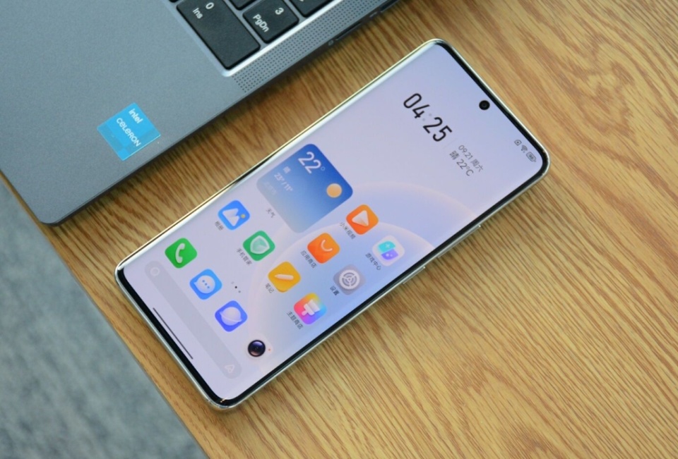 首销日销量翻倍,16GB+512GB+IP68防水,已成手机行业“新黑马”