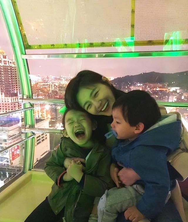 看来张兰他们已知道官司必输了吗?所以才提前打亲情牌了?