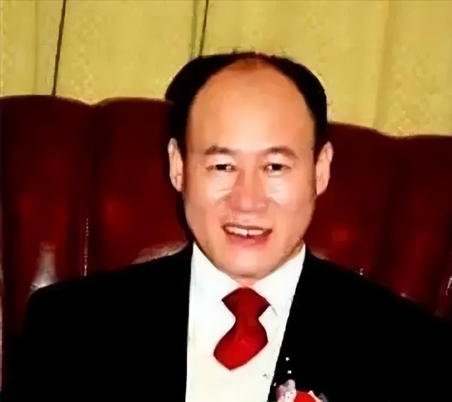 曾花费1亿请赵本山代言,成本2毛骗农民200亿,创始人至今没出狱