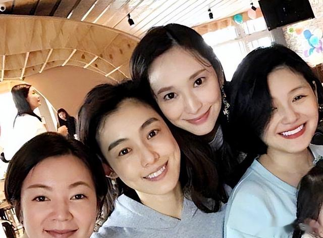 吴佩慈透露大S临终细节目睹抢救过程抱小玥儿痛哭,孩子很难受