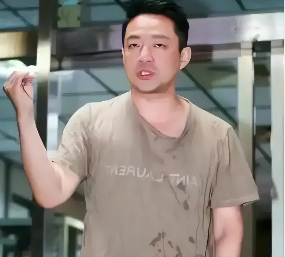 台媒称汪小菲已悄悄回京,但一双年幼的儿女却被留在台北!