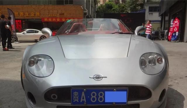 贵州第1辆世爵跑车，停家里客厅，车主有30辆车，常被当成司机